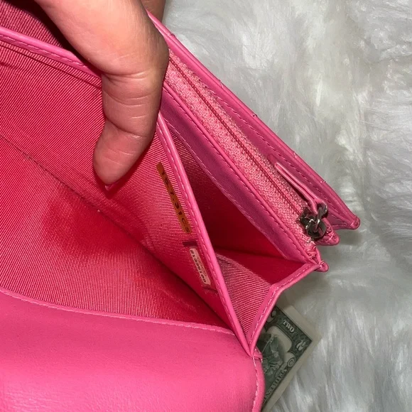 Chanel Bifold CC quilted Wallet - Picture 4 of 7